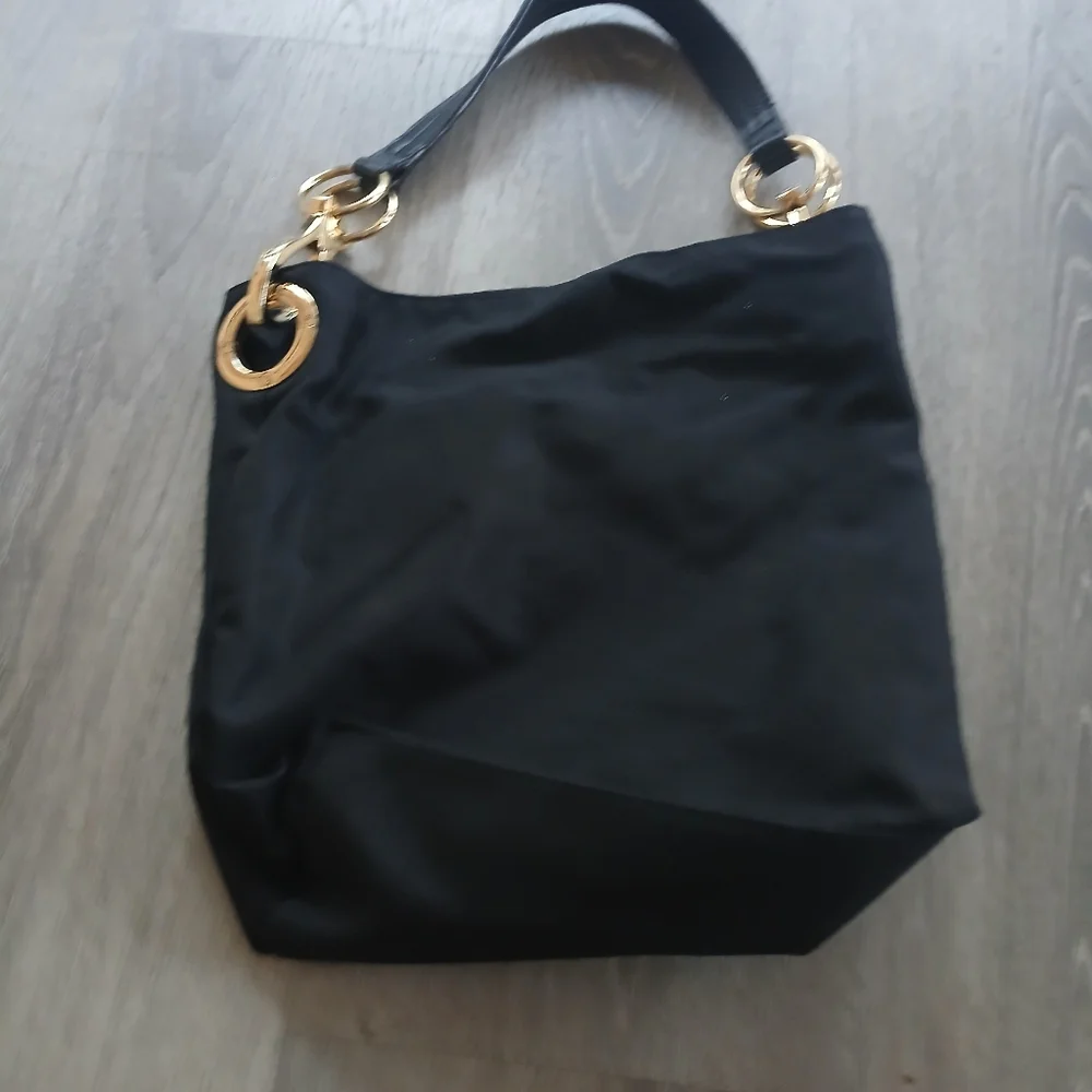 Jpk 75 Elegant Black Women's Bag